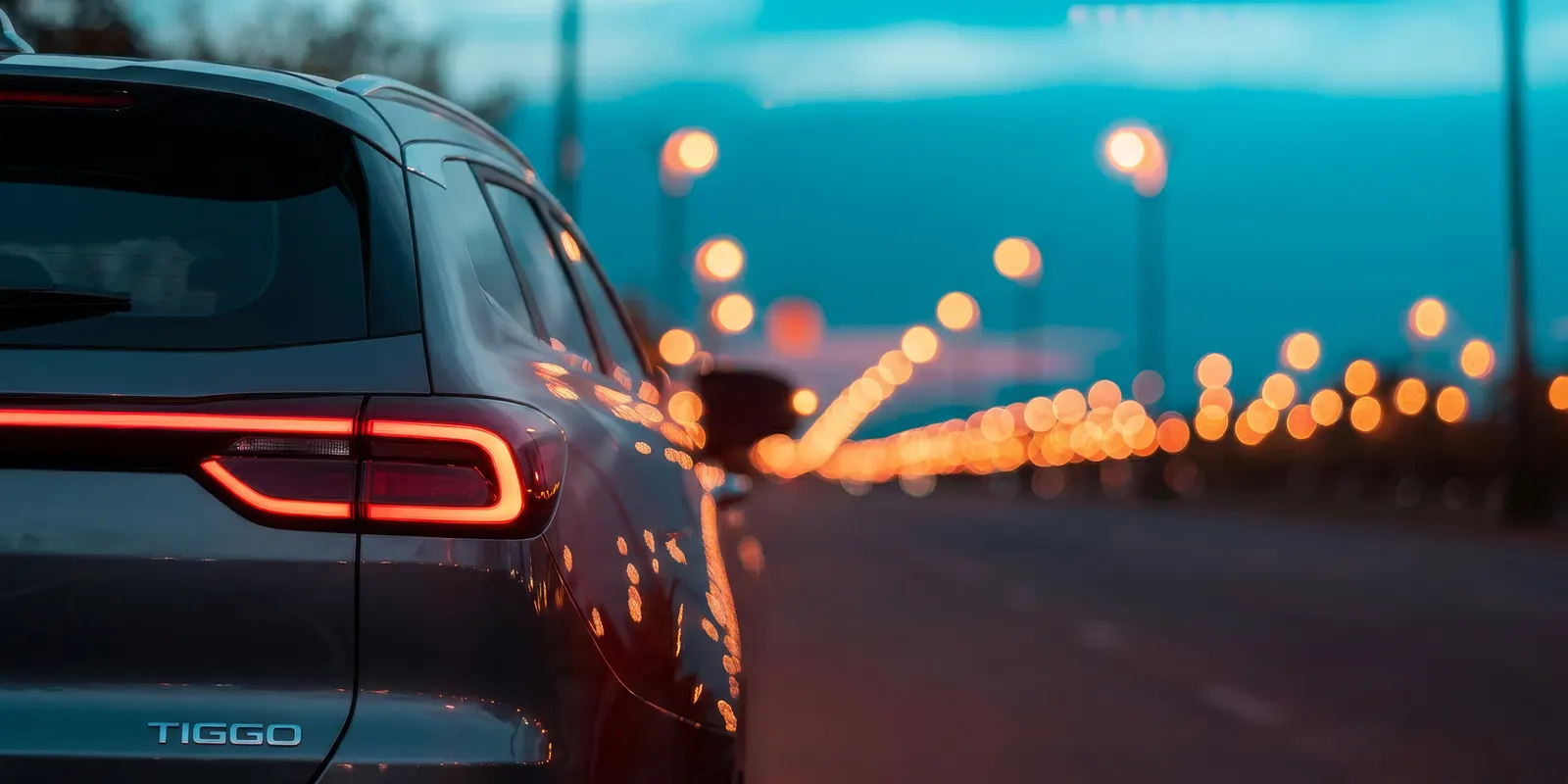 CHERY Tiggo — үдшийн хотын гэрэлд